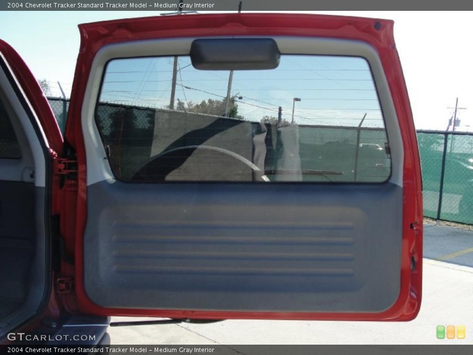 Medium Gray Interior Door Panel for the 2004 Chevrolet Tracker  #41110162