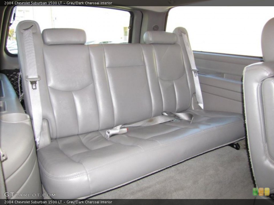 Gray/Dark Charcoal Interior Photo for the 2004 Chevrolet Suburban 1500 LT #41113419
