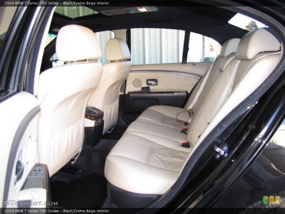 Black/Creme Beige Interior Photo for the 2004 BMW 7 Series 745i Sedan #41116347