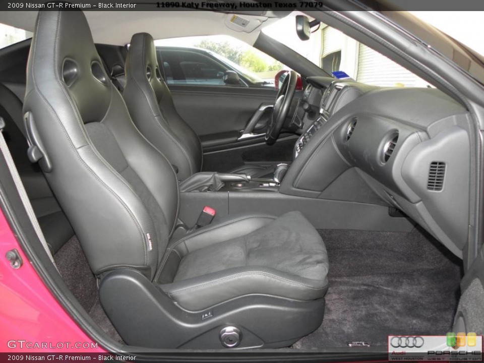 Black Interior Photo for the 2009 Nissan GT-R Premium #41116351