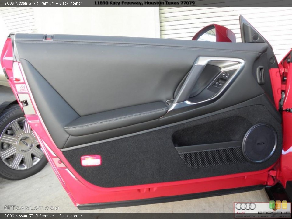 Black Interior Door Panel for the 2009 Nissan GT-R Premium #41116407