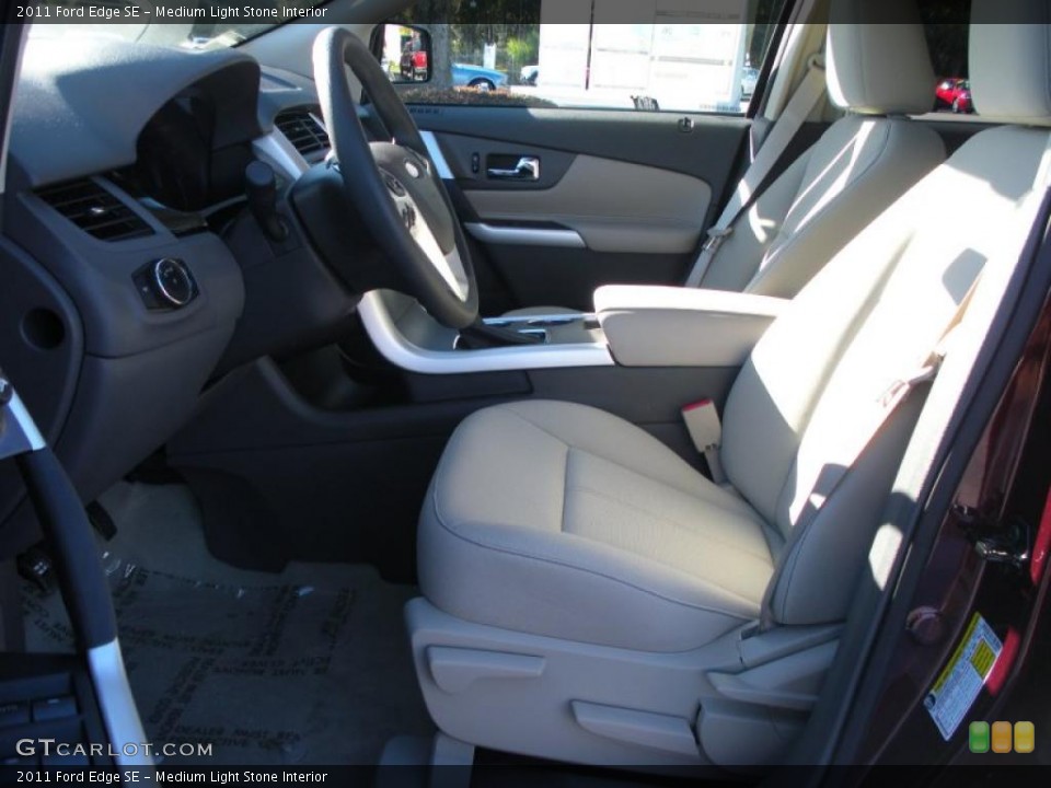 Medium Light Stone Interior Photo for the 2011 Ford Edge SE #41120067