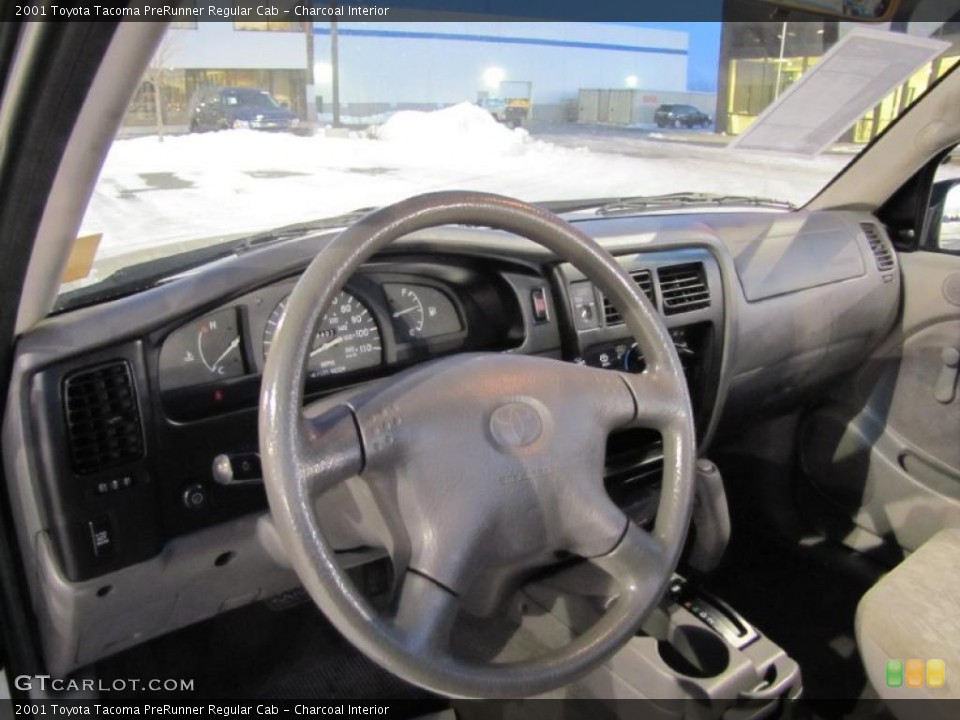 Charcoal Interior Photo for the 2001 Toyota Tacoma PreRunner Regular Cab #41125535