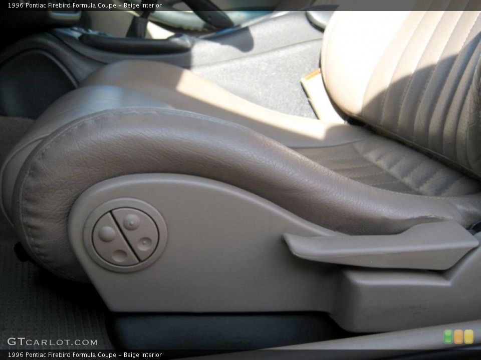 Beige Interior Photo for the 1996 Pontiac Firebird Formula Coupe #41126443