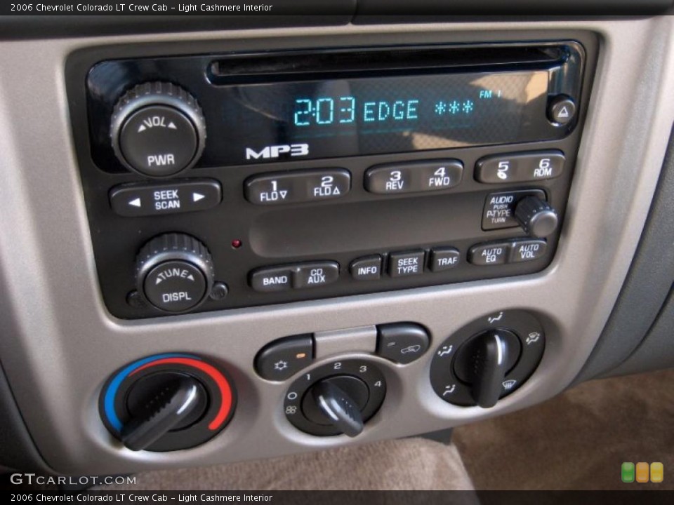 Light Cashmere Interior Controls for the 2006 Chevrolet Colorado LT Crew Cab #41127131