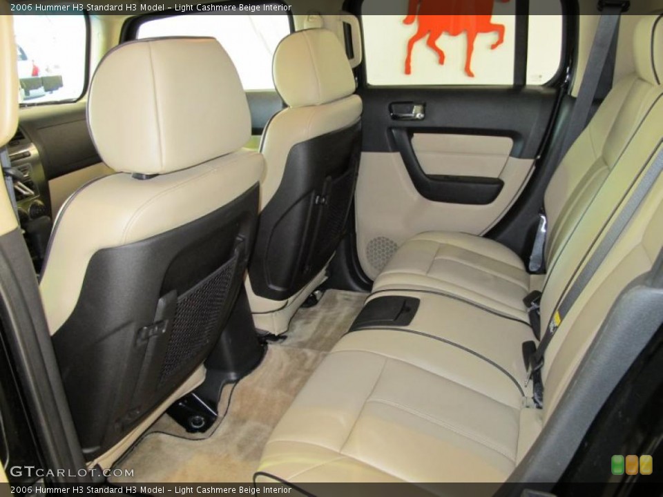 Light Cashmere Beige Interior Photo for the 2006 Hummer H3  #41132363