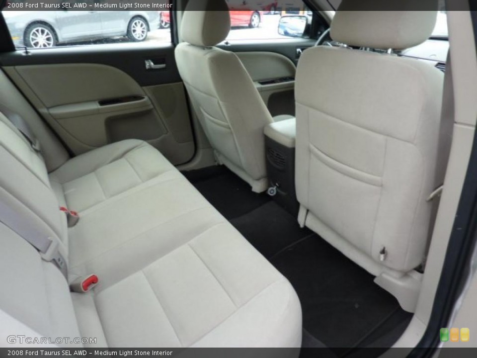 Medium Light Stone Interior Photo for the 2008 Ford Taurus SEL AWD #41140215