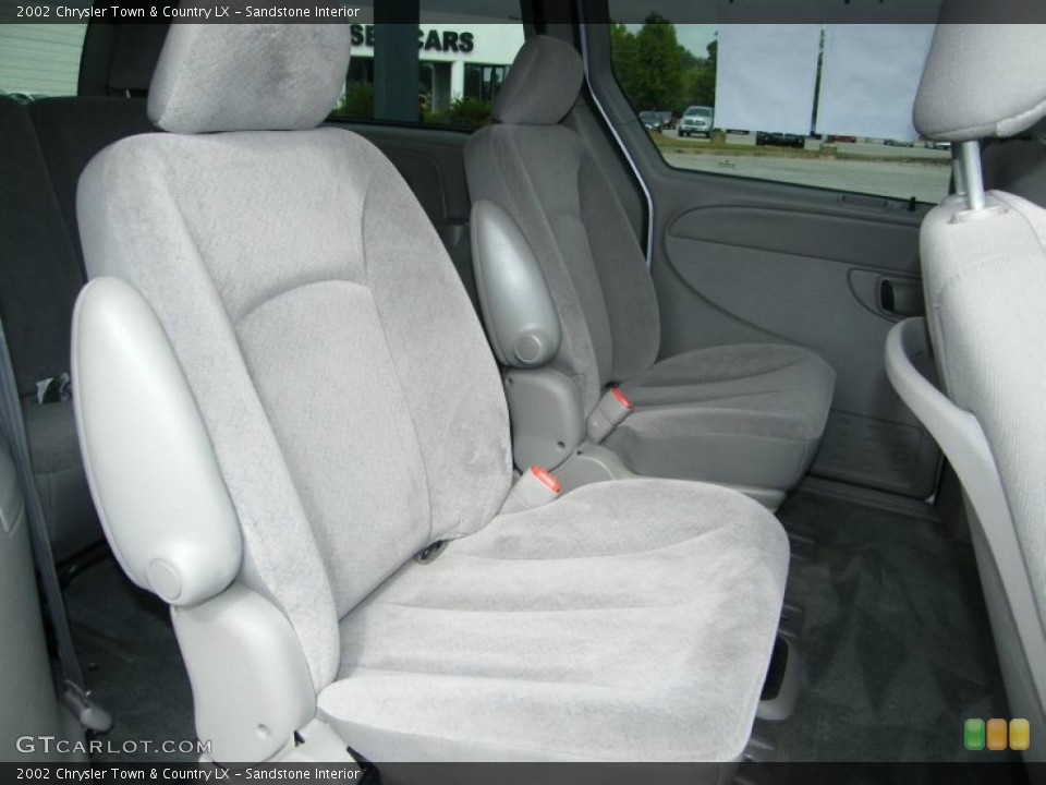 Sandstone Interior Photo for the 2002 Chrysler Town & Country LX #41145771
