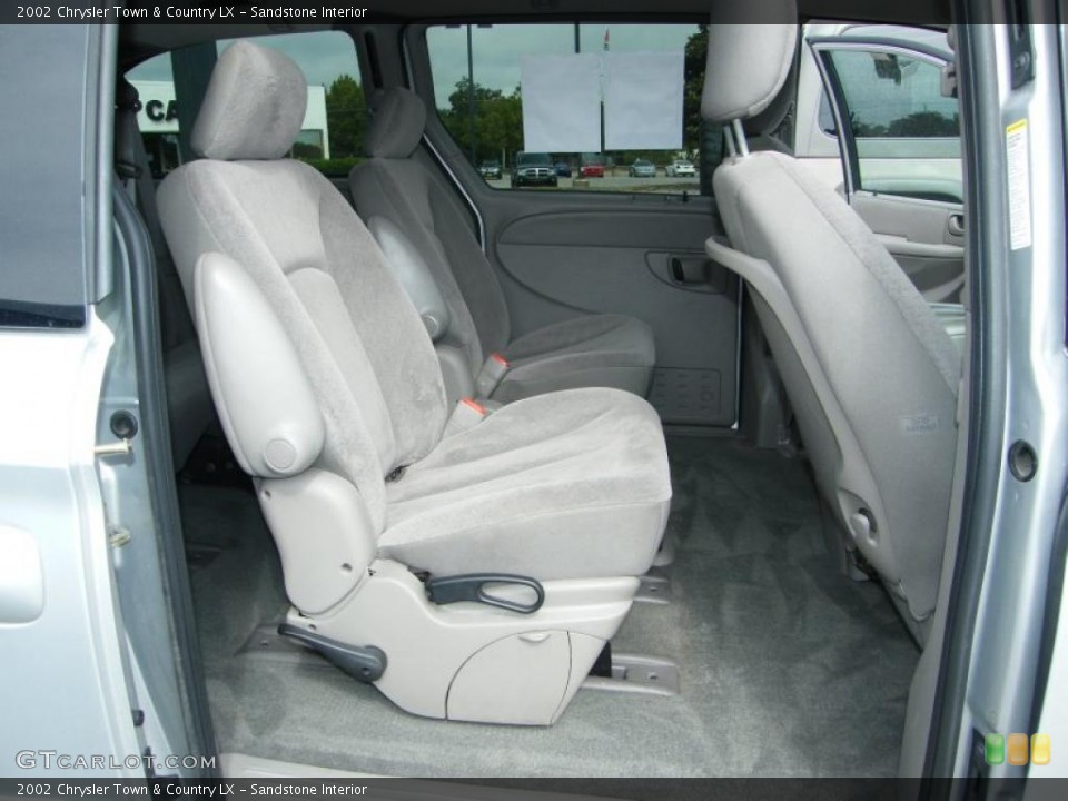 Sandstone Interior Photo for the 2002 Chrysler Town & Country LX #41145783