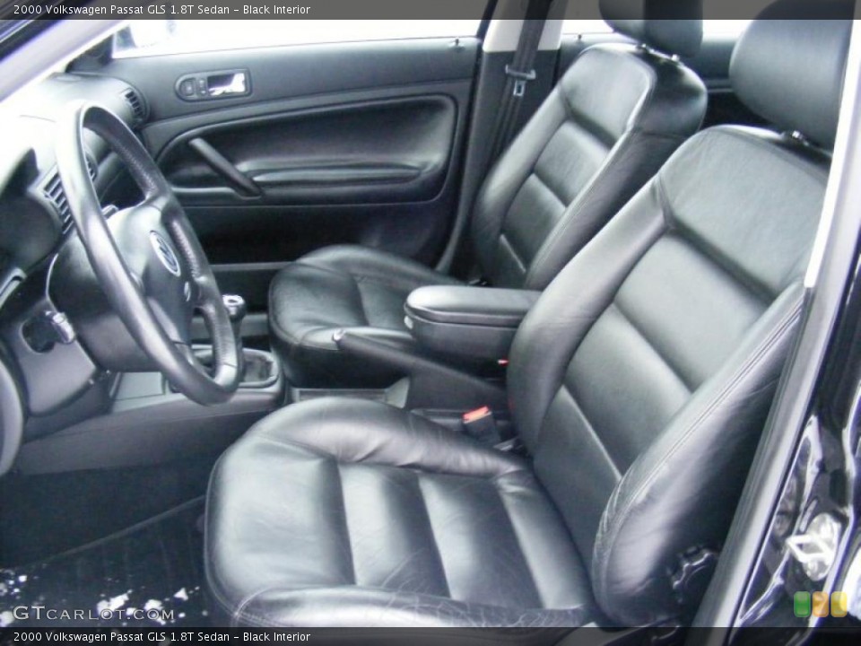 Black Interior Photo for the 2000 Volkswagen Passat GLS 1.8T Sedan #41148467