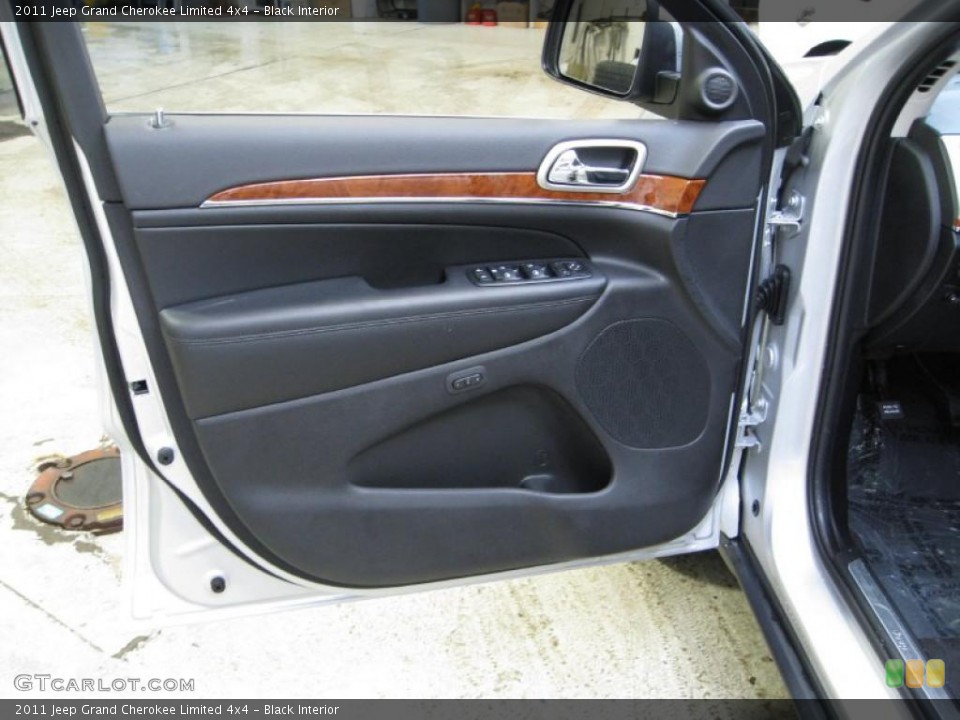 Black Interior Door Panel for the 2011 Jeep Grand Cherokee Limited 4x4 #41148939