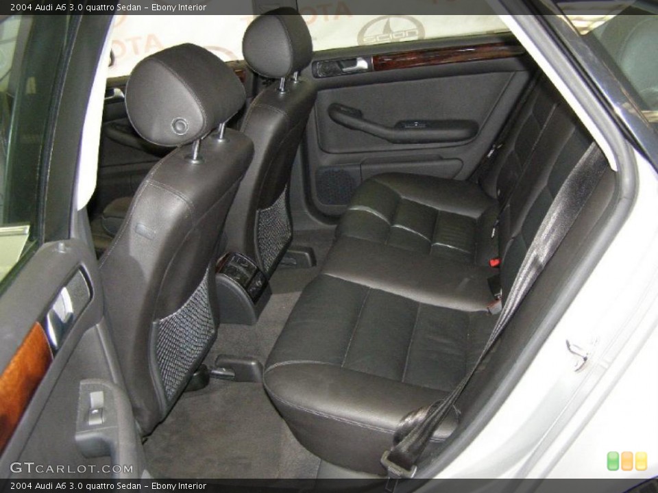 Ebony Interior Photo for the 2004 Audi A6 3.0 quattro Sedan #41149619