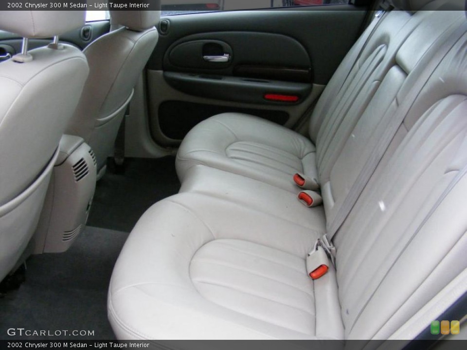 Light Taupe Interior Photo for the 2002 Chrysler 300 M Sedan #41152680