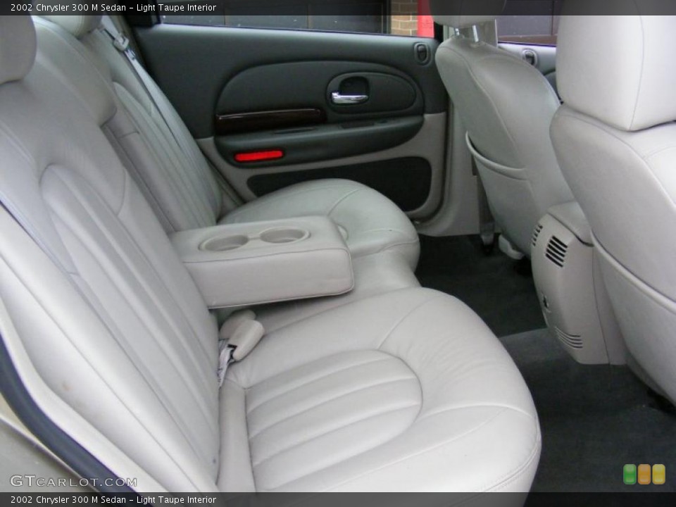 Light Taupe Interior Photo for the 2002 Chrysler 300 M Sedan #41152692