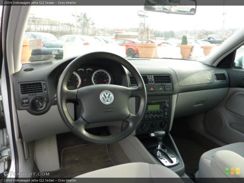 Grey Interior Dashboard for the 2004 Volkswagen Jetta GLS Sedan #41153296