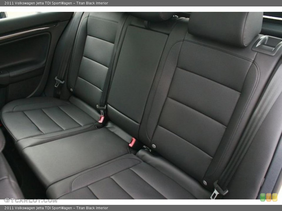 Titan Black Interior Photo for the 2011 Volkswagen Jetta TDI SportWagen #41167049