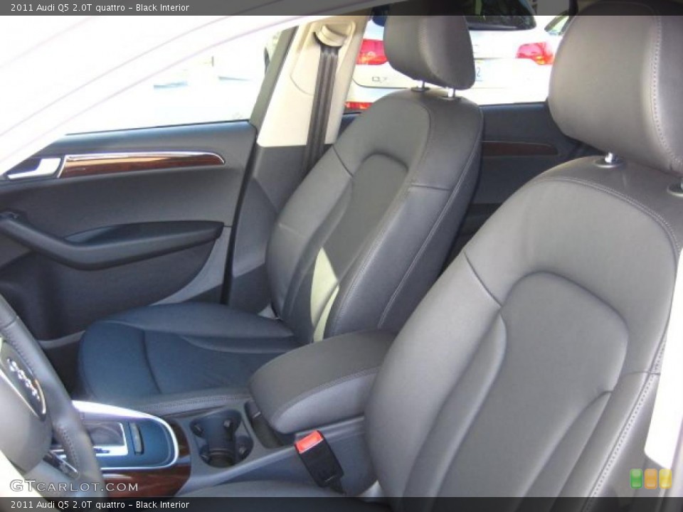 Black Interior Photo for the 2011 Audi Q5 2.0T quattro #41171954