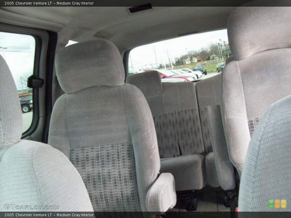 Medium Gray Interior Photo for the 2005 Chevrolet Venture LT #41172578