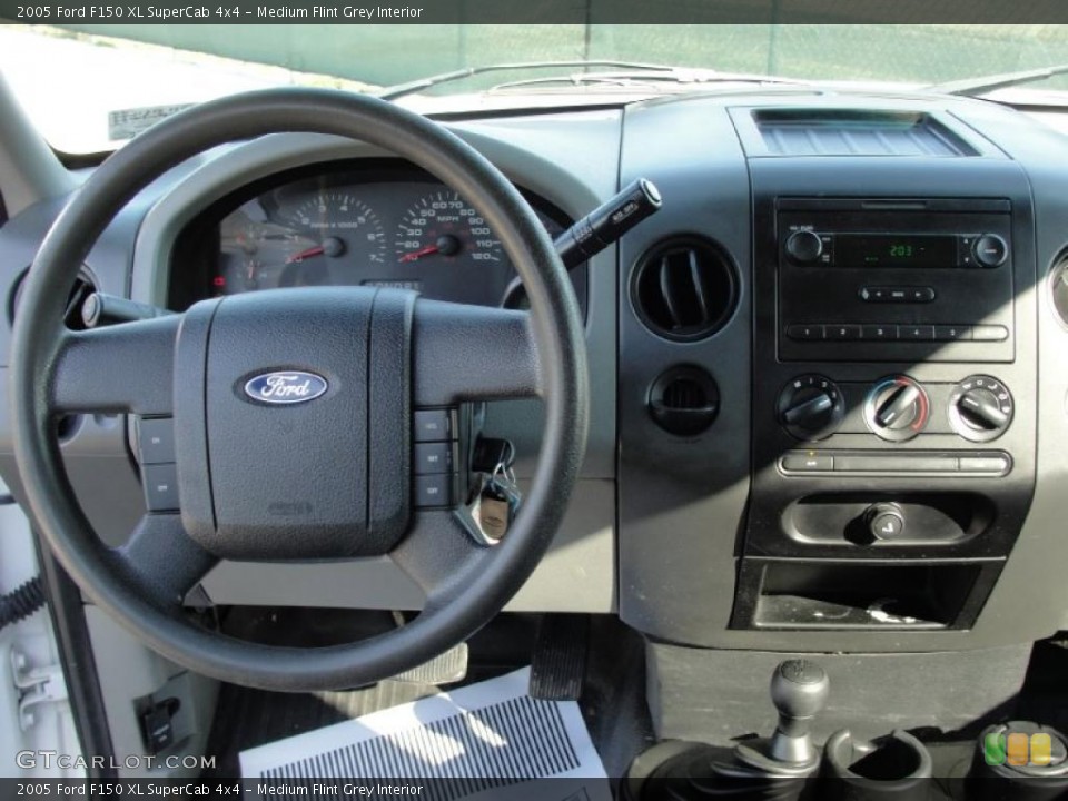 Medium Flint Grey Interior Controls for the 2005 Ford F150 XL SuperCab 4x4 #41172658