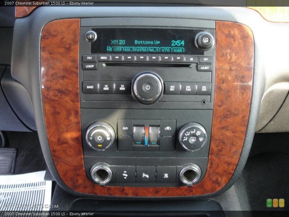 Ebony Interior Controls for the 2007 Chevrolet Suburban 1500 LS #41174558