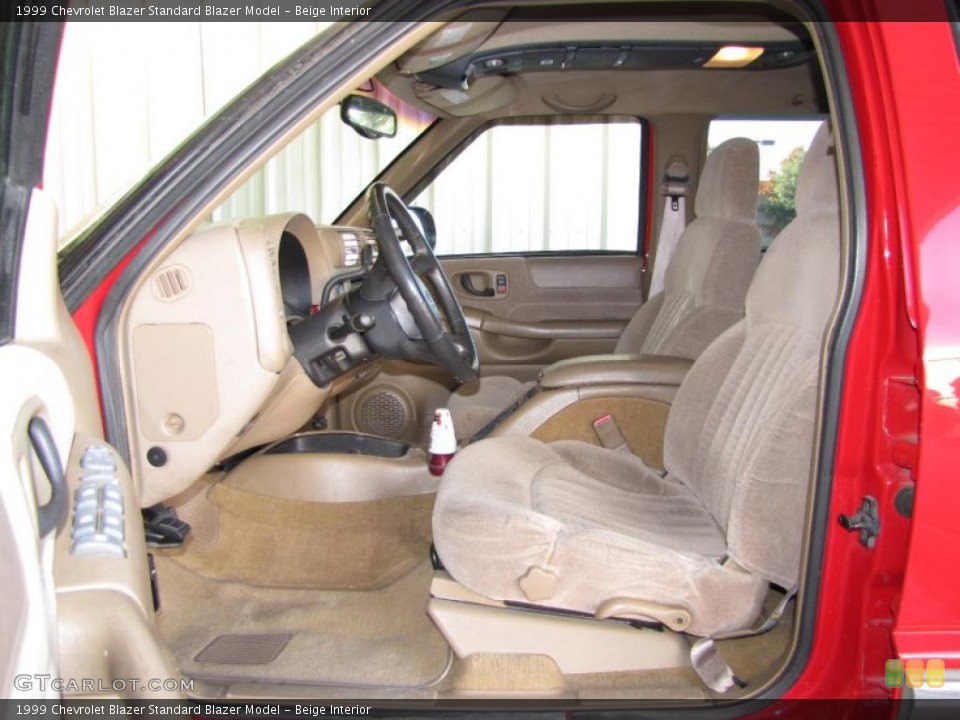 Beige Interior Photo for the 1999 Chevrolet Blazer  #41175766