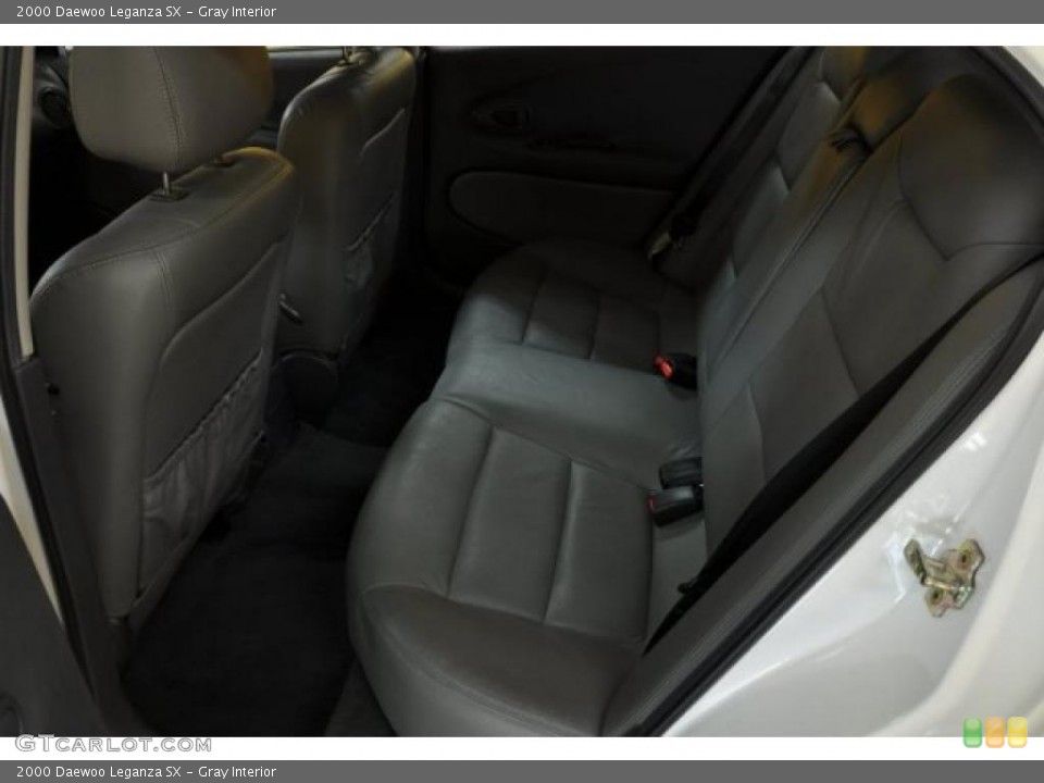 Gray Interior Photo for the 2000 Daewoo Leganza SX #41187554