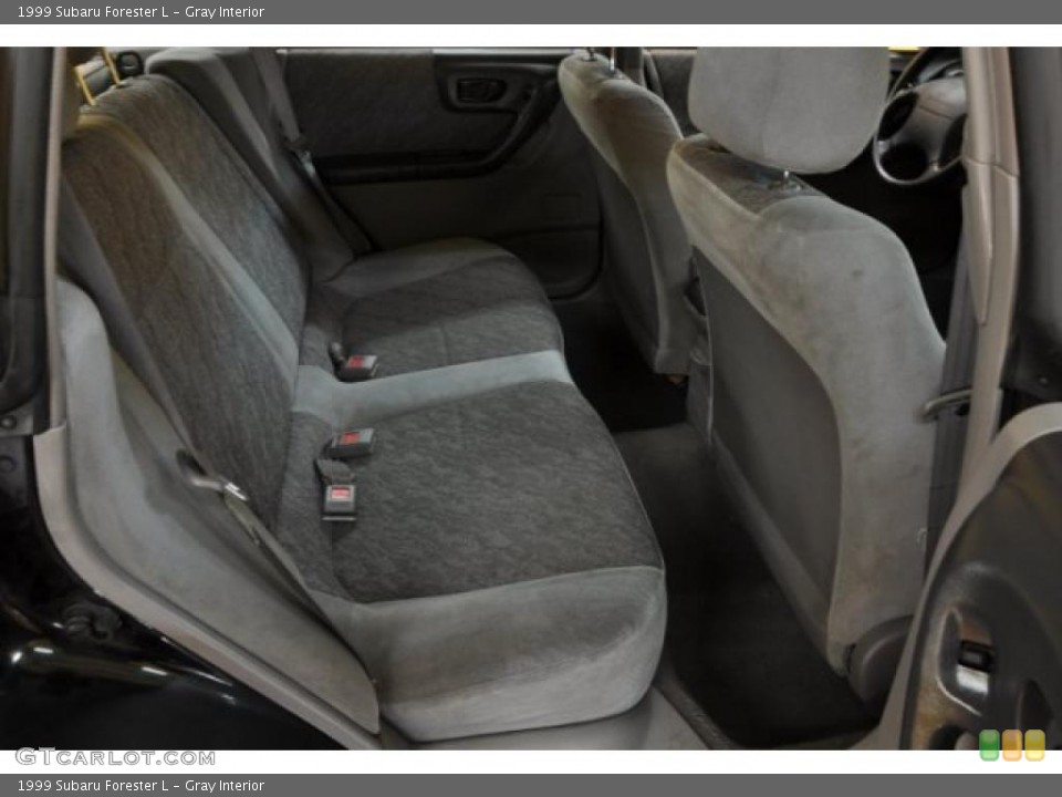Gray Interior Photo for the 1999 Subaru Forester L #41190674