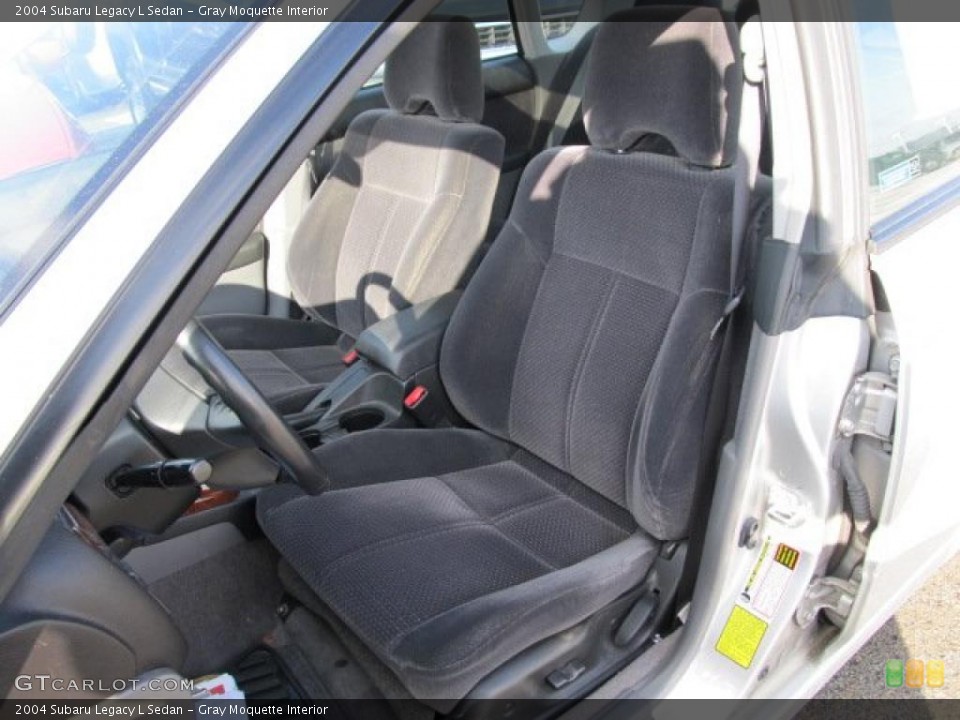 Gray Moquette Interior Photo for the 2004 Subaru Legacy L Sedan #41192438