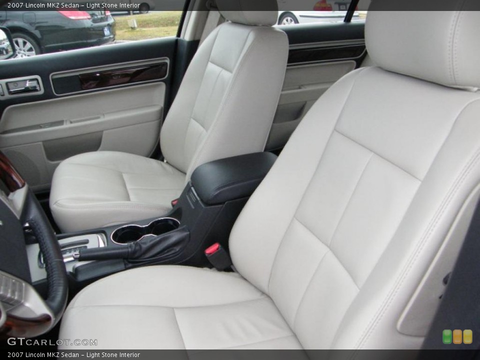 Light Stone Interior Photo for the 2007 Lincoln MKZ Sedan #41192978