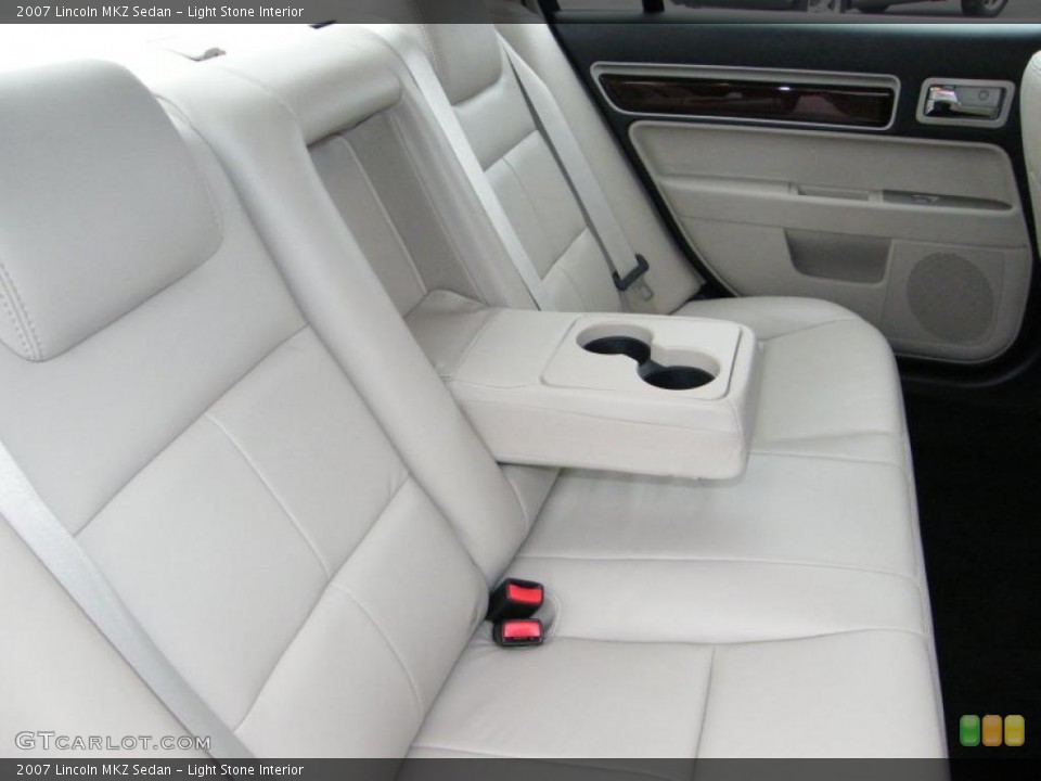 Light Stone Interior Photo for the 2007 Lincoln MKZ Sedan #41193170