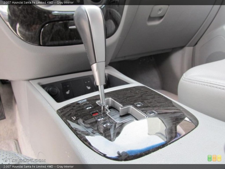 Gray Interior Transmission for the 2007 Hyundai Santa Fe Limited 4WD #41193998