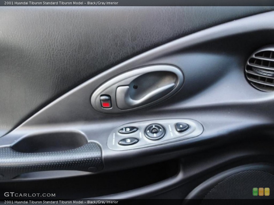 Black/Gray Interior Controls for the 2001 Hyundai Tiburon  #41198786