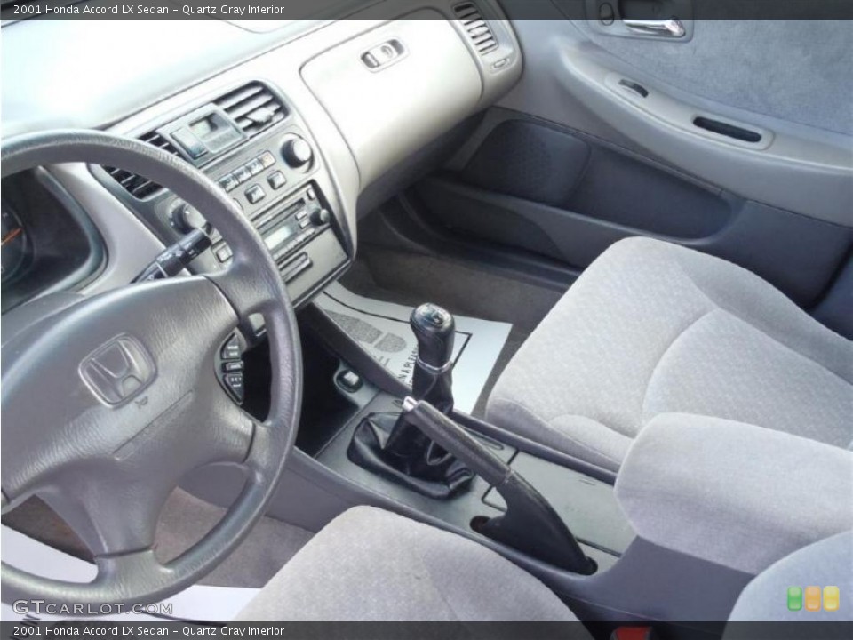 Quartz Gray Interior Photo for the 2001 Honda Accord LX Sedan #41199562