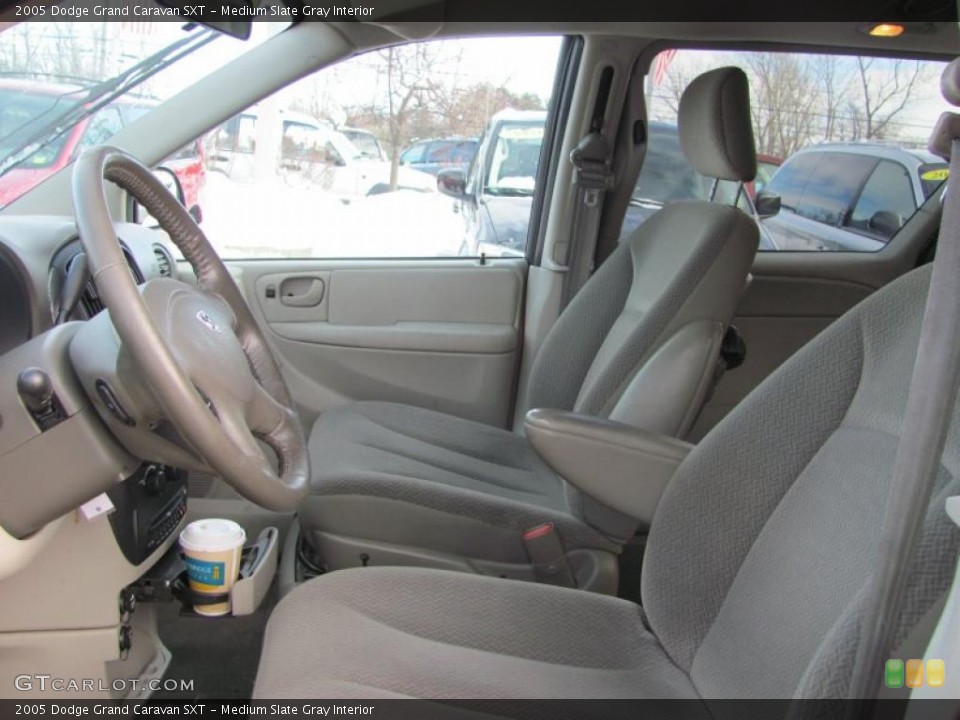 Medium Slate Gray Interior Photo for the 2005 Dodge Grand Caravan SXT #41202674