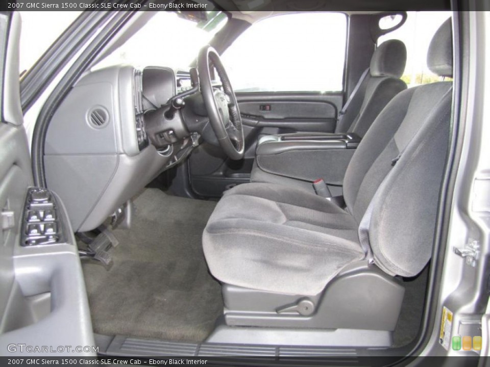 Ebony Black Interior Photo for the 2007 GMC Sierra 1500 Classic SLE Crew Cab #41207950