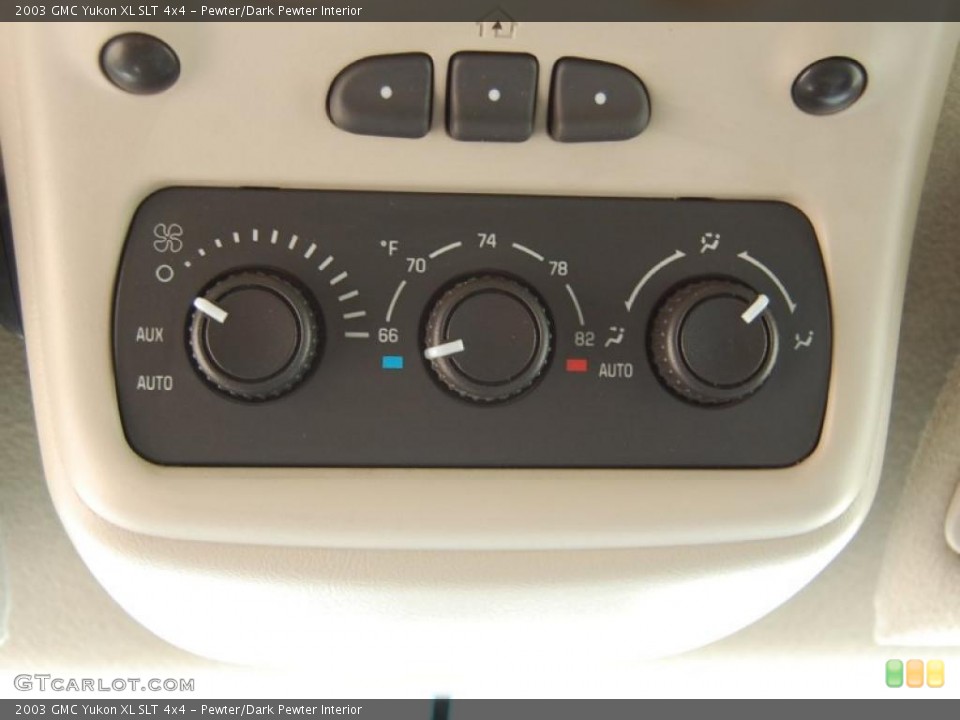 Pewter/Dark Pewter Interior Controls for the 2003 GMC Yukon XL SLT 4x4 #41208659