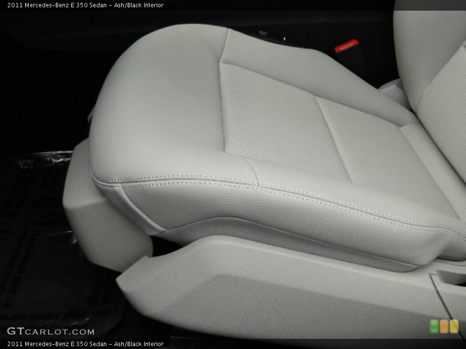 Ash/Black Interior Photo for the 2011 Mercedes-Benz E 350 Sedan #41213475