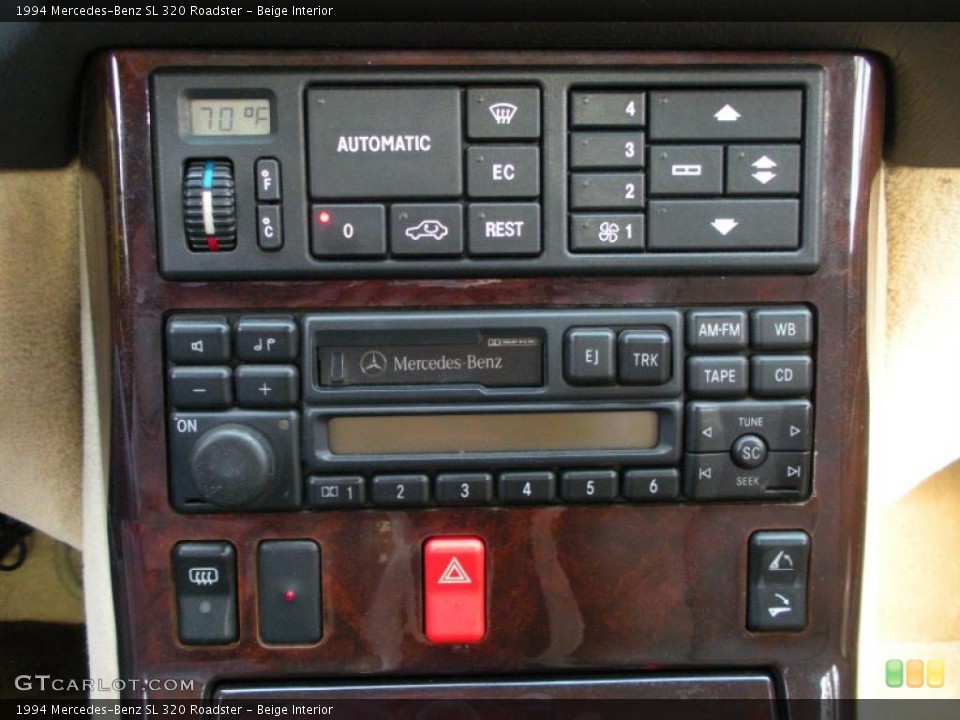 Beige Interior Controls for the 1994 Mercedes-Benz SL 320 Roadster #41216415