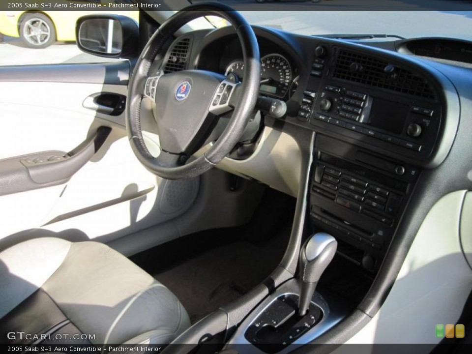 Parchment Interior Photo for the 2005 Saab 9-3 Aero Convertible #41220623