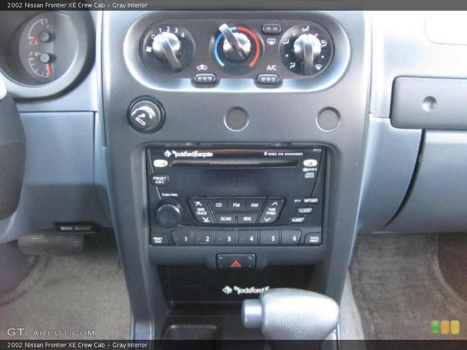 Gray Interior Controls for the 2002 Nissan Frontier XE Crew Cab #41222671