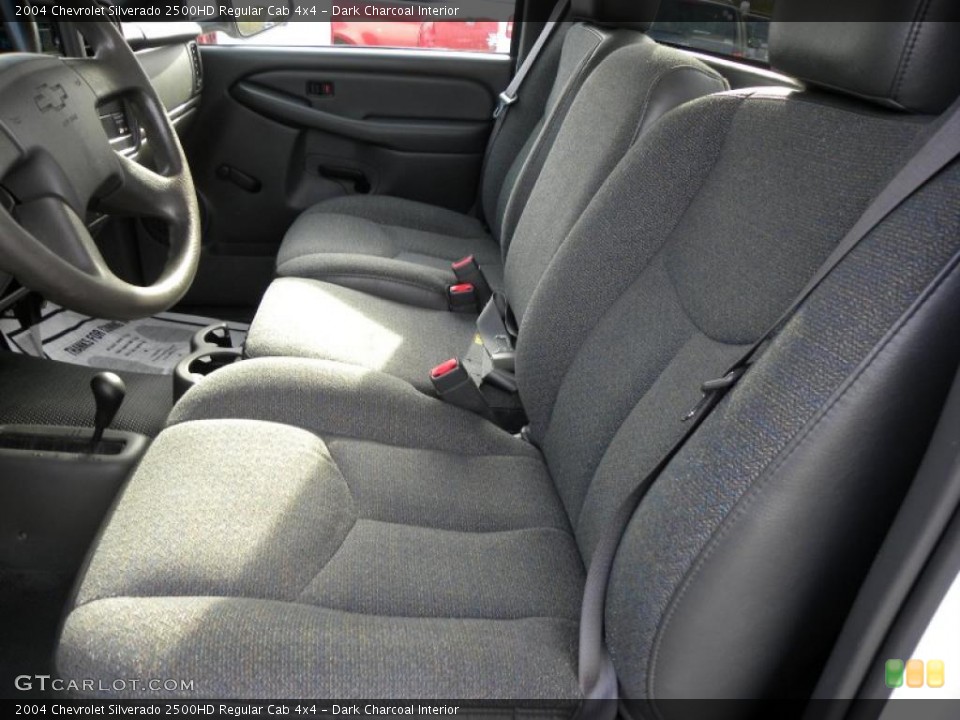Dark Charcoal Interior Photo for the 2004 Chevrolet Silverado 2500HD Regular Cab 4x4 #41223195
