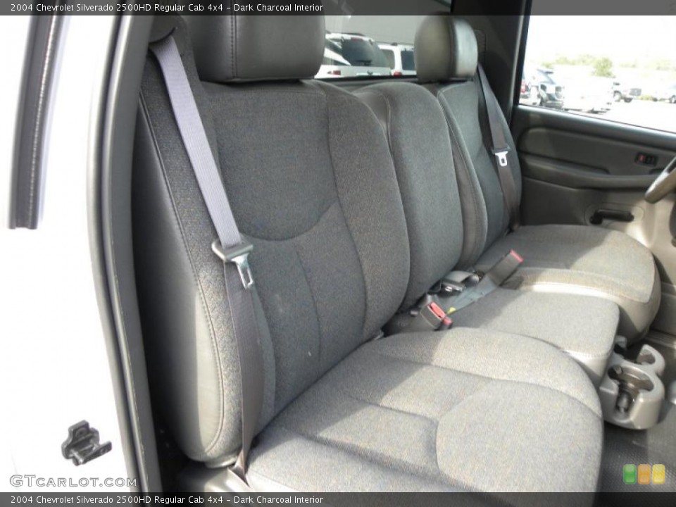 Dark Charcoal Interior Photo for the 2004 Chevrolet Silverado 2500HD Regular Cab 4x4 #41223235