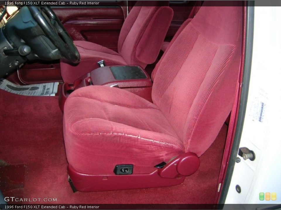 Ruby Red Interior Photo for the 1996 Ford F150 XLT Extended Cab #41225339