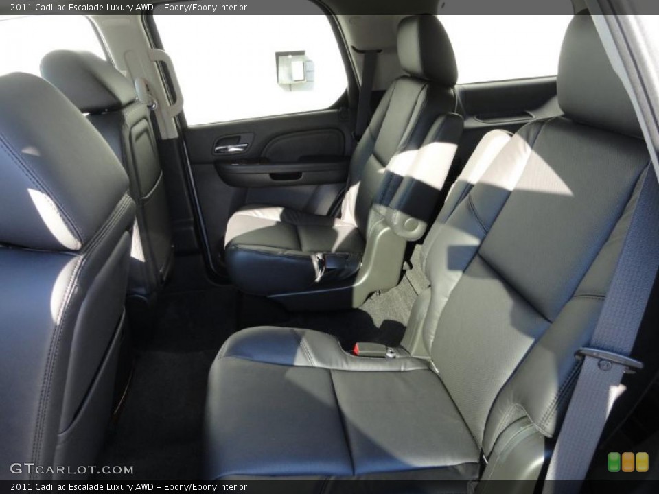 Ebony/Ebony Interior Photo for the 2011 Cadillac Escalade Luxury AWD #41229735