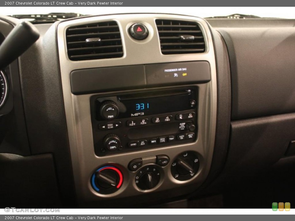Very Dark Pewter Interior Controls for the 2007 Chevrolet Colorado LT Crew Cab #41232663
