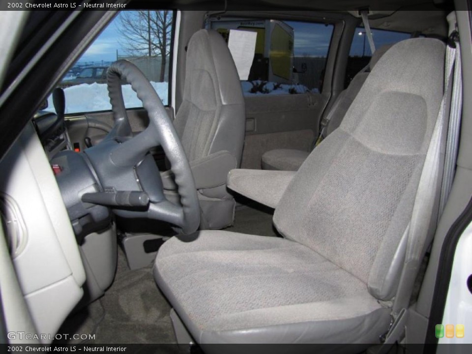 Neutral Interior Photo for the 2002 Chevrolet Astro LS #41242512