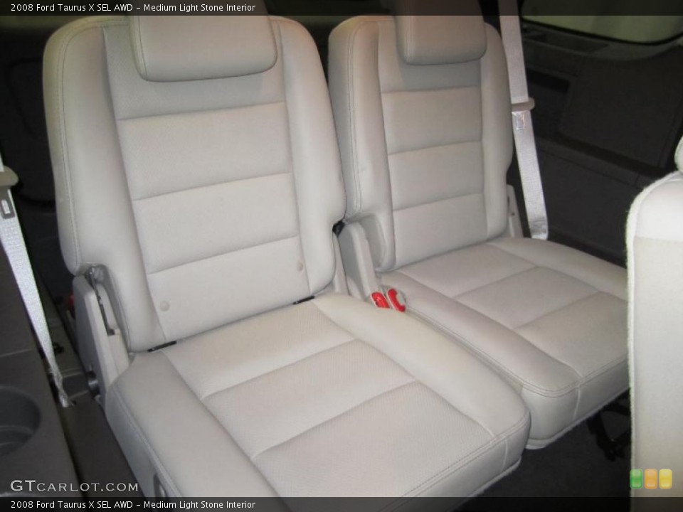 Medium Light Stone Interior Photo for the 2008 Ford Taurus X SEL AWD #41248425
