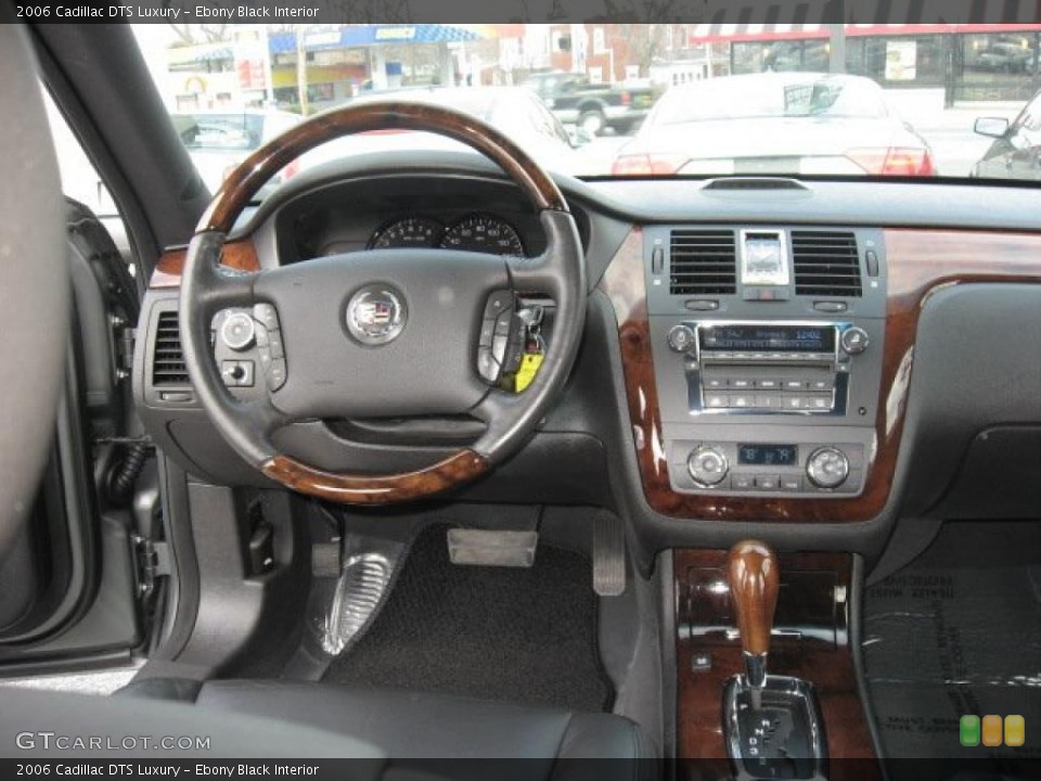 Ebony Black Interior Dashboard for the 2006 Cadillac DTS Luxury #41253473