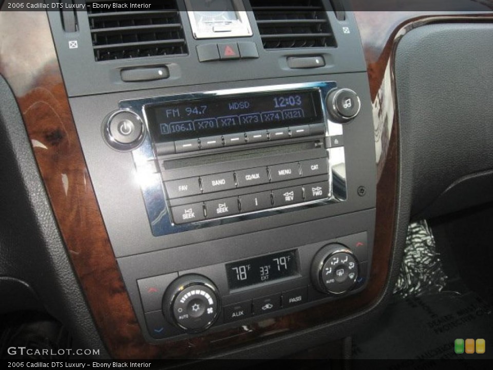 Ebony Black Interior Controls for the 2006 Cadillac DTS Luxury #41253505
