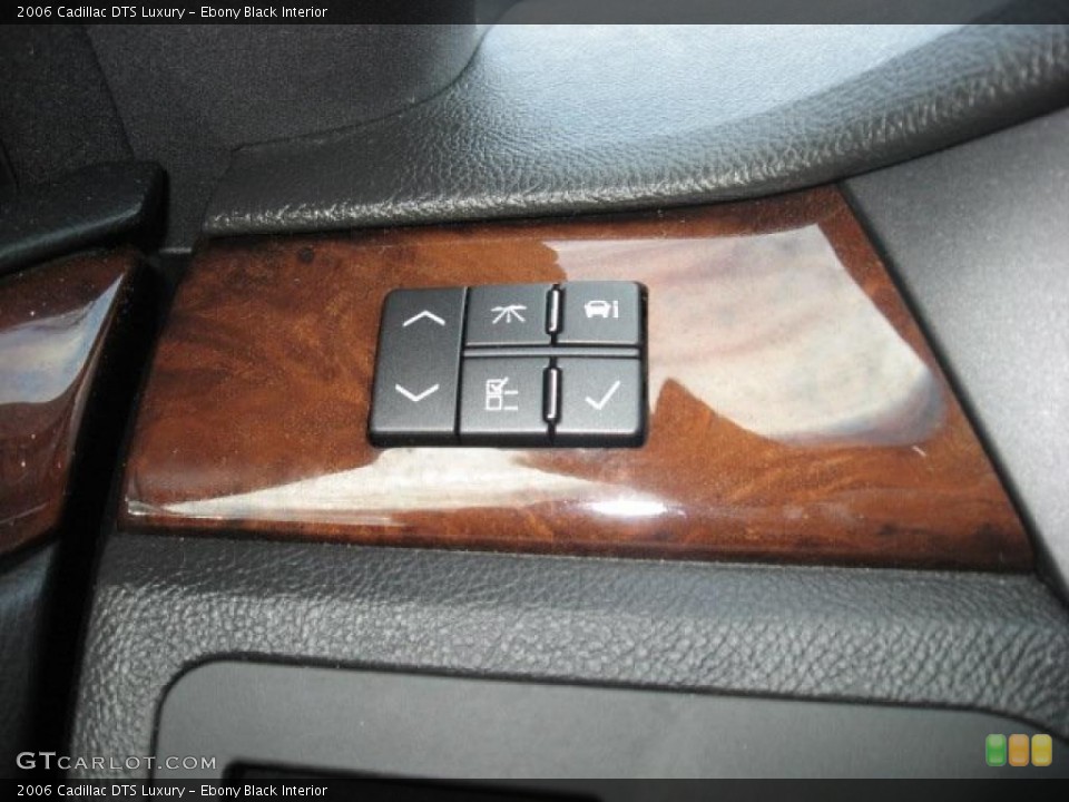 Ebony Black Interior Controls for the 2006 Cadillac DTS Luxury #41253645